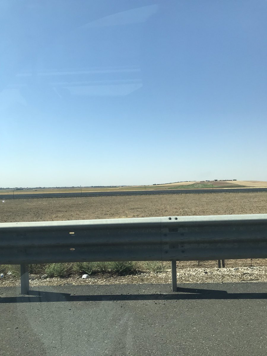 Şu karşı köy Suriye….Suriye sıfır noktası .