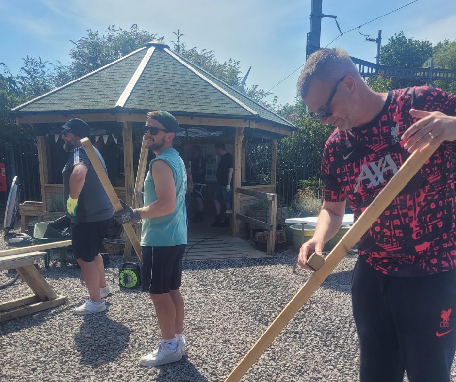 A group of managers from our Customer Value team recently visited <a href="/BeMoreSquirrel/">Green Squirrel</a> to help spruce up their volunteer room. Learn more about how we support our colleagues to #MakeADifference admiraljobs.co.uk/community-cult….