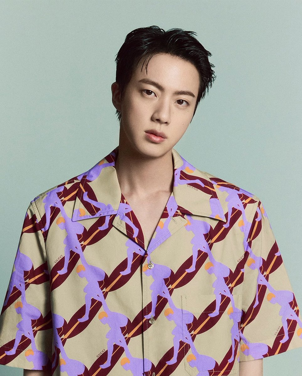 JinBase_'s tweet photo. ❤️‍🔥

Sebagai Global Brand Ambassador Gucci, Jin akan mewakili Gucci dalam berbagai inisiatif dan acara, memamerkan semangat inovatif mereka. Para penggemar di seluruh dunia dapat menantikan kolaborasi yang akan memikat dan menginspirasi.

JIN GUCCI GLOBAL AMBASSADOR 
#JinxGucci https://t.co/rn2TTVVlxe