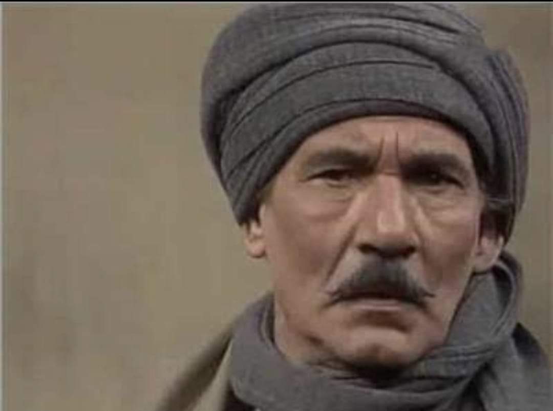 كله عمال يتكلم عن اوائل الثانويه العامه وسايبين اللى جابو ٥٠% مع إن هما دول اللي هيحكموا البلد 🙂