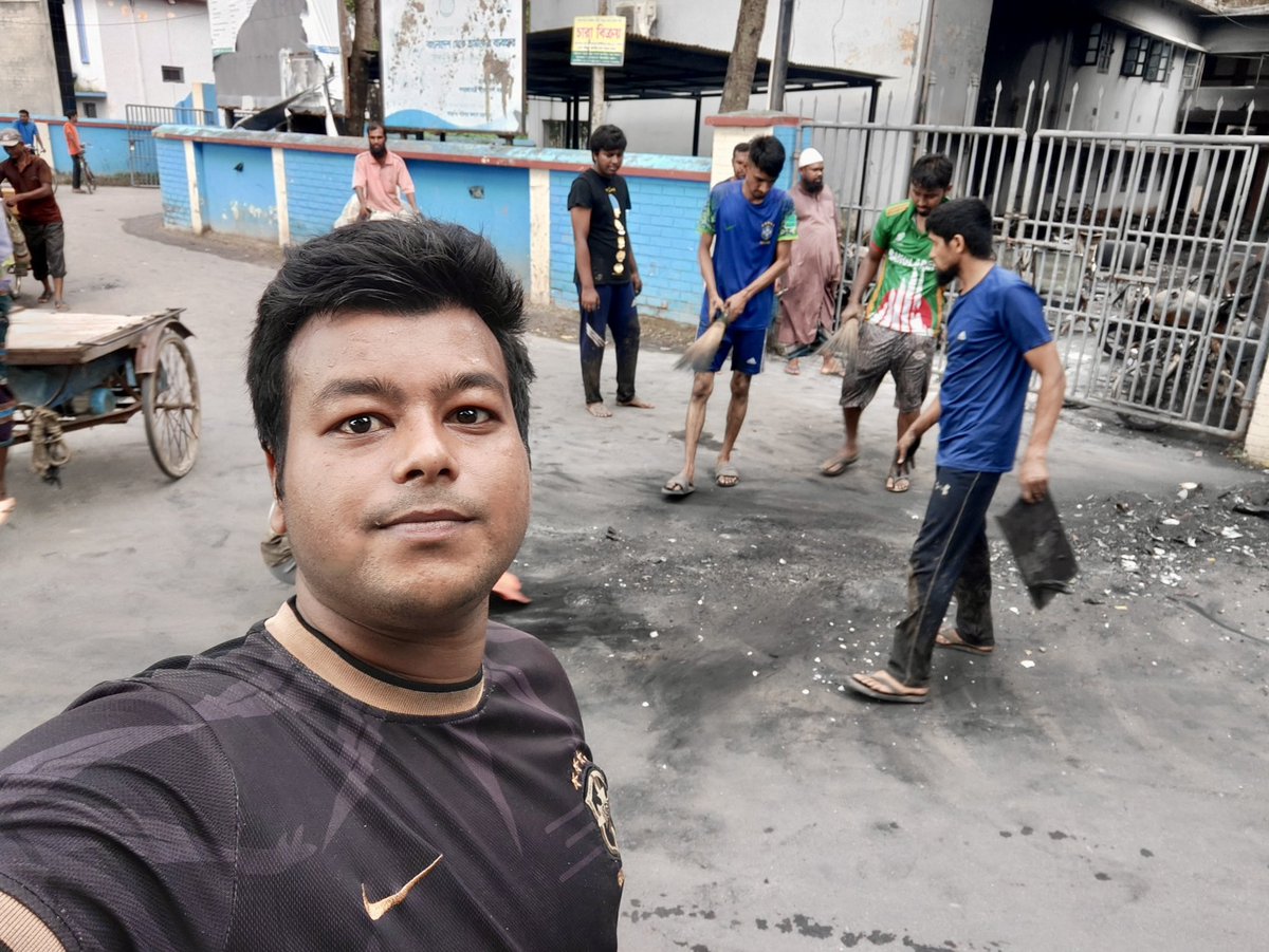 tausifanan's tweet photo. আমরাই বাংলাদেশ।
ধর্ম, বর্ণ নির্বিশেষে একত্রে এই দেশকে এগিয়ে নিতে হবে।

#ReverseBrainDrainBd #letsmakeadifference #Bangladesh #GenZ https://t.co/PXwWeBvpsV