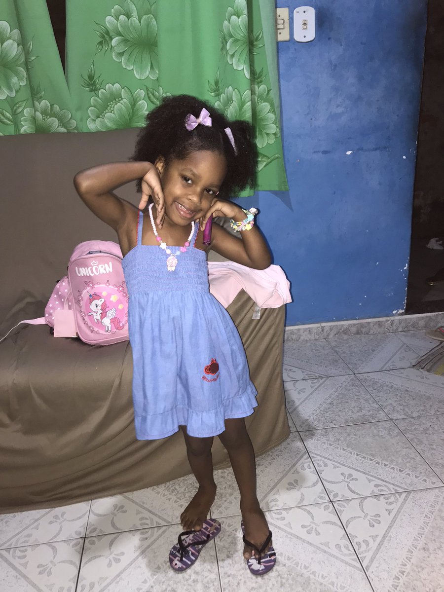 mv021sph's tweet photo. Como amo minhas princesas 👨‍👧‍👧❤️🥺 https://t.co/5umIXYFIi4