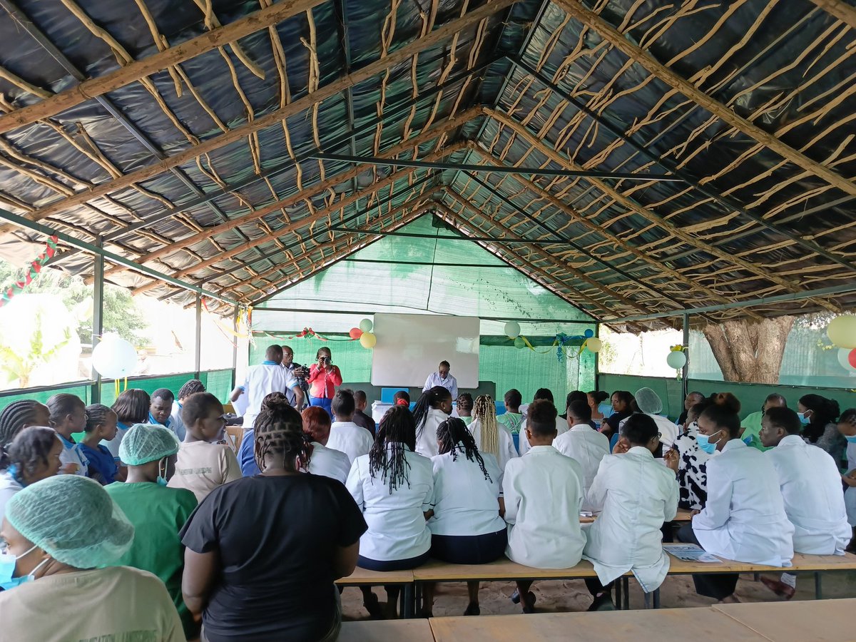 city_shamba's tweet photo. Celebrating the #breastfeeding week with @mlkhospital staff and Clients. Exclusive breastfeeding is the foundation of good #Nutrition for a healthy society. 
We @city_shamba are working closely with the nutrition department to train mothers on #food and nutrition. https://t.co/q4kgcCiuNU