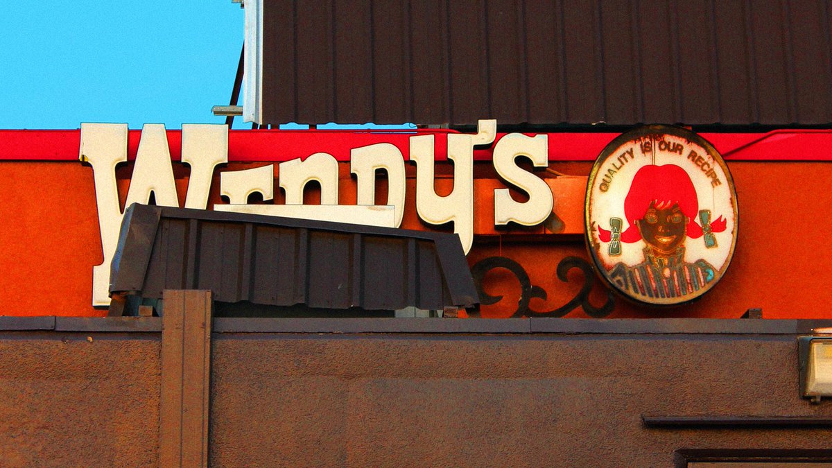 Chronic_Insight's tweet photo. the scary wendy's down the road https://t.co/6wUQA1sHNj