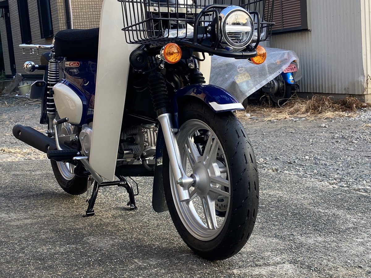 JA61 現行のスーパーカブ110プロ ミシュランの パイロットmotoGPで