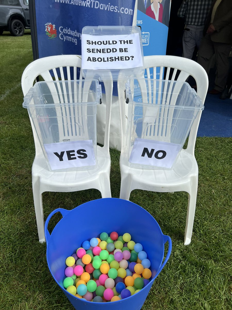 Arrived at the Vale of Glamorgan Show! 👨‍🌾

It’s always important to find out people’s views, so we’re holding a (unscientific) poll!

Come down to the Vale Conservative stand to have your say!