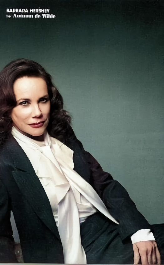 forbhershey's tweet photo. #BarbaraHershey @BarbaraHershey8 🖤 https://t.co/JWWSqcQr0e