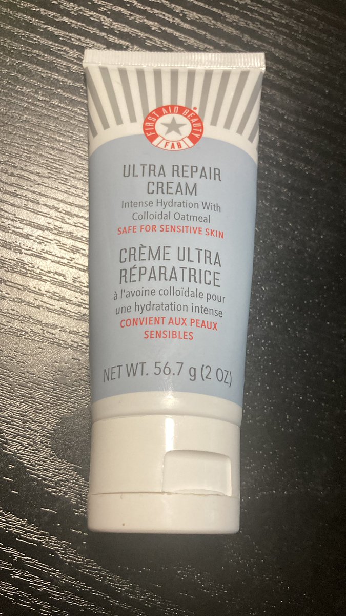 SUayCcjPxcIFdhc's tweet photo. First Aid Beauty ウルトラリペアクリーム 56.7g
ベタつかず保湿される感じで使いやすかった!
ほんのり昔の薬用クリームのような匂いがする
白色のクリーム
#使い切りコスメ #FIRSTAIDBEAUTY #ルックファンタスティック #アドベントカレンダー https://t.co/2kg09acbQB