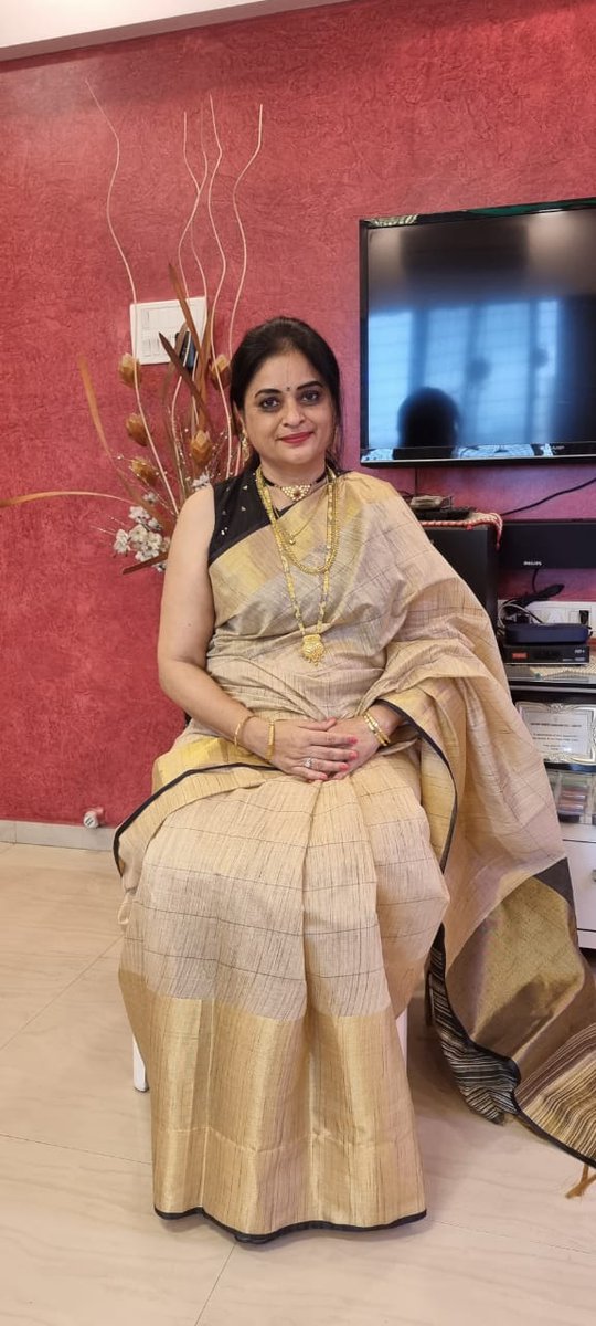KolteRitu's tweet image. India's handloom products carry the essence of our culture. On #NationalHandloomDay, my humble tributes to all weavers &amp;amp; artisans who create magic with their hands.🧵

#MyHandloomMyPride
 #handloomsarees