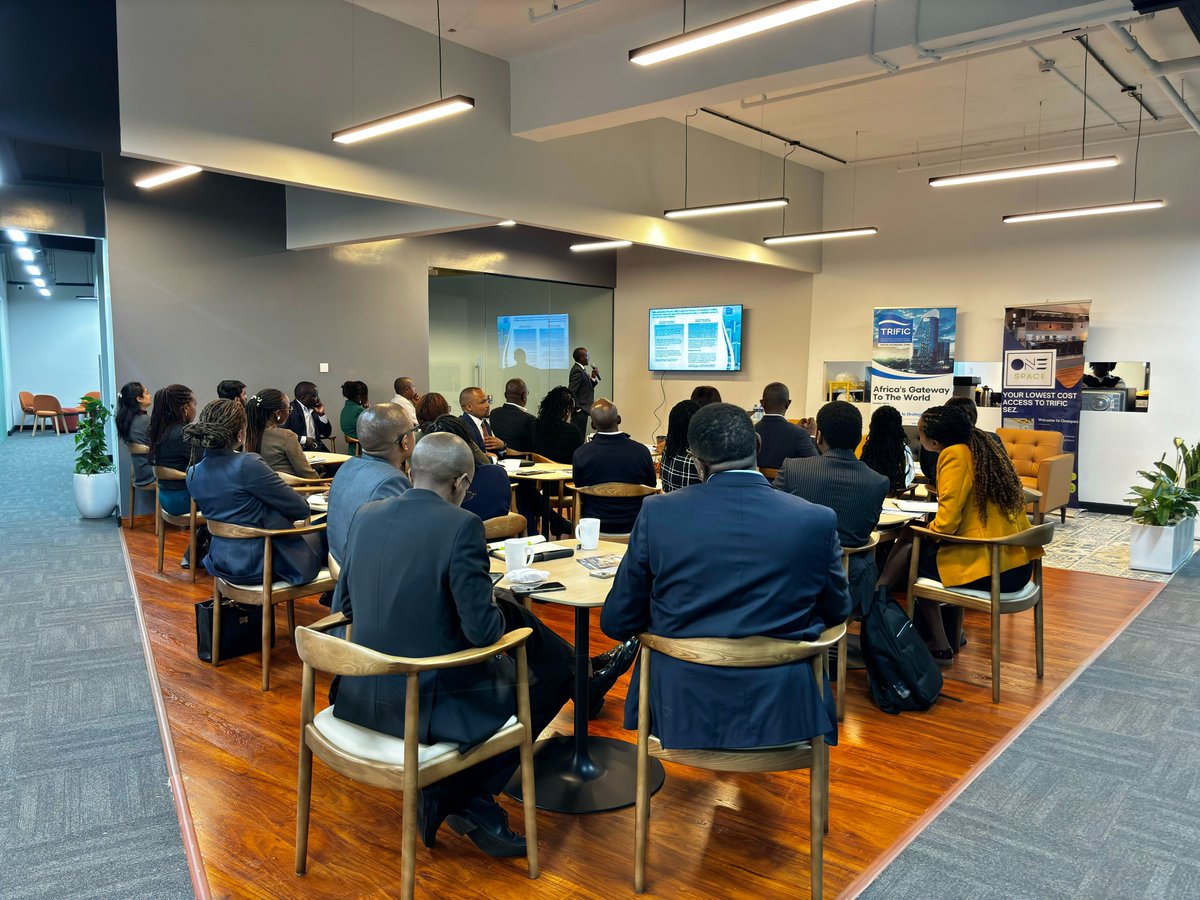 Horizons_KE's tweet photo. What do our centers have in common?

Our Riverside Park Center and @onespacesez at Two Rivers both have on-site dining, events space, coworking spaces, beautiful lounges, among other amenities.

Swipe through to see our beautiful spaces.

Bookings/ inquiries, call
0732 188600/500 https://t.co/1AcHR8mo4i