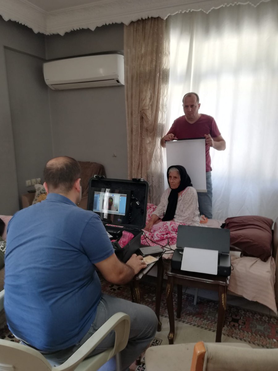 Adreste Nüfus Hizmeti kapsamında,  müdürlüğümüze gelemeyen hasta ve yaşlı vatandaşlarımızın kimlik kartı başvurularını almaya devam ediyoruz...#HayatınızınHerAnında
<a href="/TCNufus/">Nüfus ve Vatandaşlık İşleri Genel Müdürlüğü</a>
<a href="/HatayNufus/">Hatay İl Nüfus Ve Vatandaşlık Müdürlüğü</a> <a href="/HatayValiligi/">T.C. Hatay Valiliği</a>