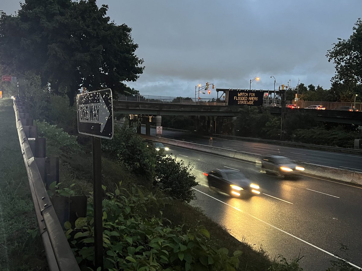 Route 17 north is closed in Hasbrouck Heights because of flooding. ⁦<a href="/InesRosales/">Ines Rosales</a>⁩ ⁦<a href="/mikewoodsfox5/">Mike Woods</a>⁩ ⁦<a href="/danbowensfox5/">Dan Bowens</a>⁩ ⁦<a href="/TSWHITLOW/">TashaneaWhitlowNews</a>⁩ ⁦<a href="/rosannascotto/">Rosanna Scotto</a>⁩ ⁦<a href="/curtmenefee/">Curt Menefee</a>⁩