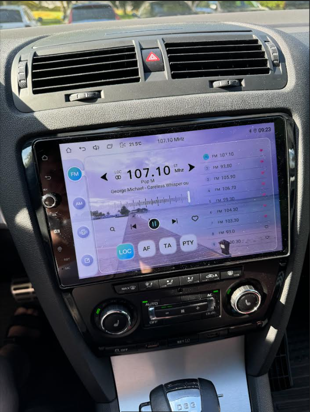 JoyingAutoradio's tweet image. Replaced the Joying #Android12 version #8GB #Skoda special car radio on my Skoda #Octavia 2011, it is plug and play, fits perfectly.
The radio comes with the mounting kit and connection #canbus harness. Very easy to install it.
joyingauto.eu/10-1-inch-2010…