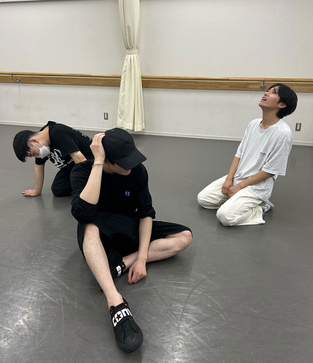 anisama's tweet photo. 【アニサマ2024】

🟩8/30(金)出演
#宮田俊哉 さんとアニサマダンサーの事前リハーサル現場から📷✨
https://t.co/OySNg6sJT5

熱いステージになること間違いなし！🔥

／
チケット絶賛発売中🌠
https://t.co/ulmlqOfTGT
＼
#アニサマ https://t.co/OwfK58BDjM