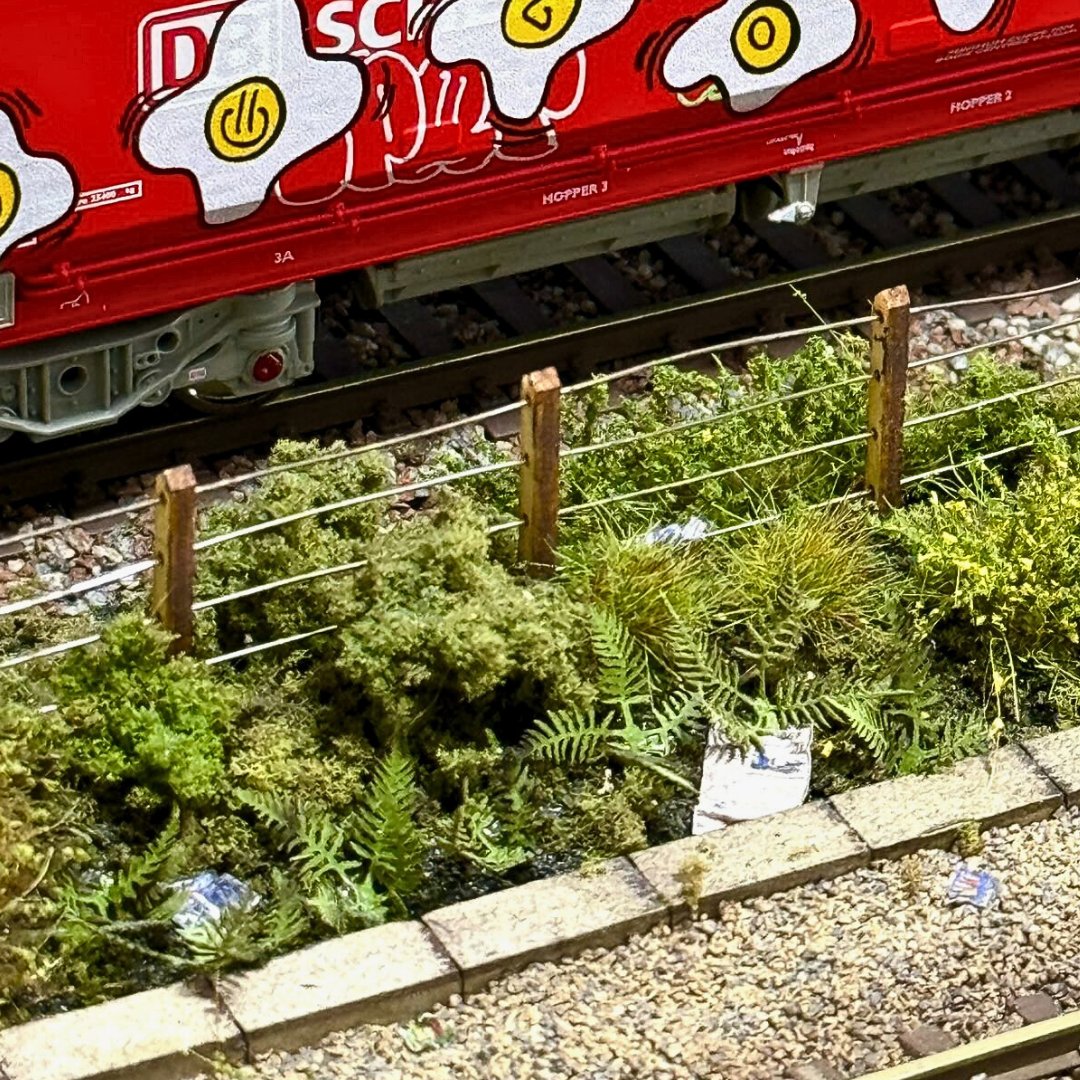 myrm.club/LX432-OO

Today's Scenery Showcase comes from @osidings on Instagram. He has used many of our products, including AX012-OO Litter, LX035-OO Lineside Trunking, LX056-OO Post &amp; Wire Fencing and LX432-OO Summer Bracken/Fern. Brilliant scene from OSidings.