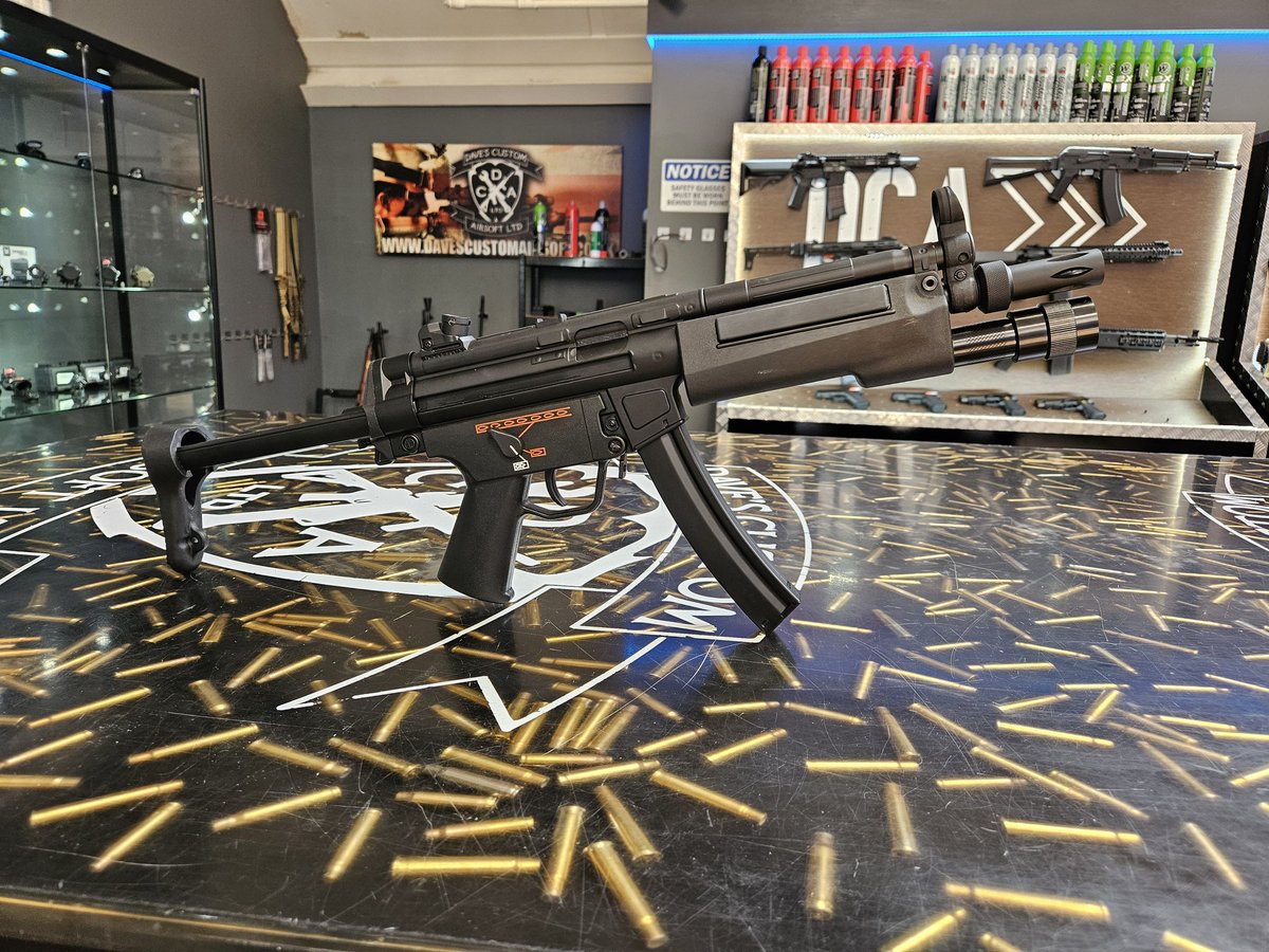 Davescustom1's tweet photo. Classic Army CA5 AEGs with Tactical Torch Handguard In Store Now with Sliding or Full Stocks.
Metal receiver, solid internals and excellent quality these AEGs are a must have in your collection.
Visit https://t.co/azlZ381loY and search CA5 Now
#classicarmy #ca5 #airsoft https://t.co/lq1GnvhbCe