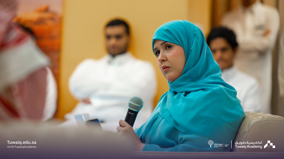 TuwaiqAcademy's tweet photo. تحت عنوان "كيف تبدأ رحلة ناجحة في مسارك المهني؟"

جانب من الحديث والنقاش المعرفي، في لقاء #طويق_Talk المقام بالتعاون مع مسك المهارات @MiskSkills https://t.co/HOUY4cmDND