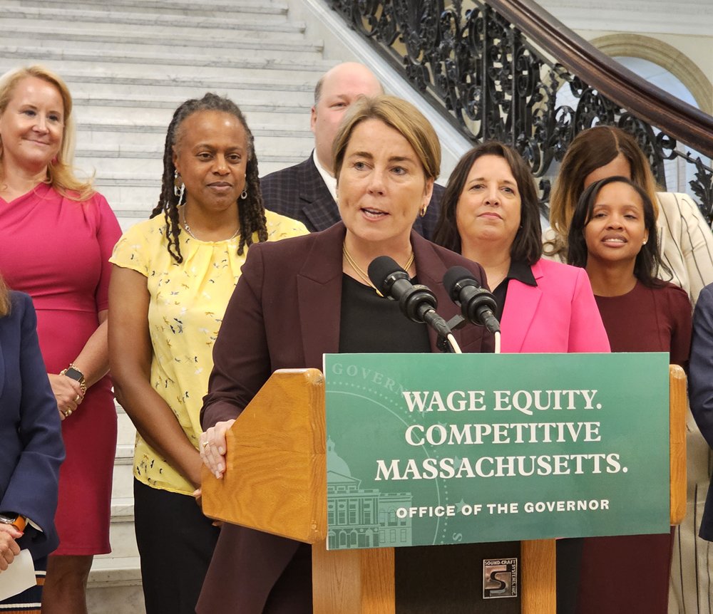 DavidWeaverCOMP's tweet image. We had the distinct honor to be invited to the signing of the Salary Transparency Act by Mass Governor Healey. The Compensation &amp;amp; HR Group was included as the premier compensation consulting firm that assists Mass organizations in developing competitive compensation programs.