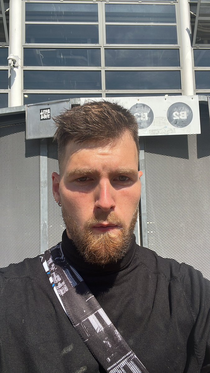HugstedSejr's tweet photo. #fcklive. Ankommet til Parken nu😍!!!. Kun sejren der tæller i aften🙏!!!. Kom så FC💪🏻🤍💙 https://t.co/X0Vx9Z6lMY