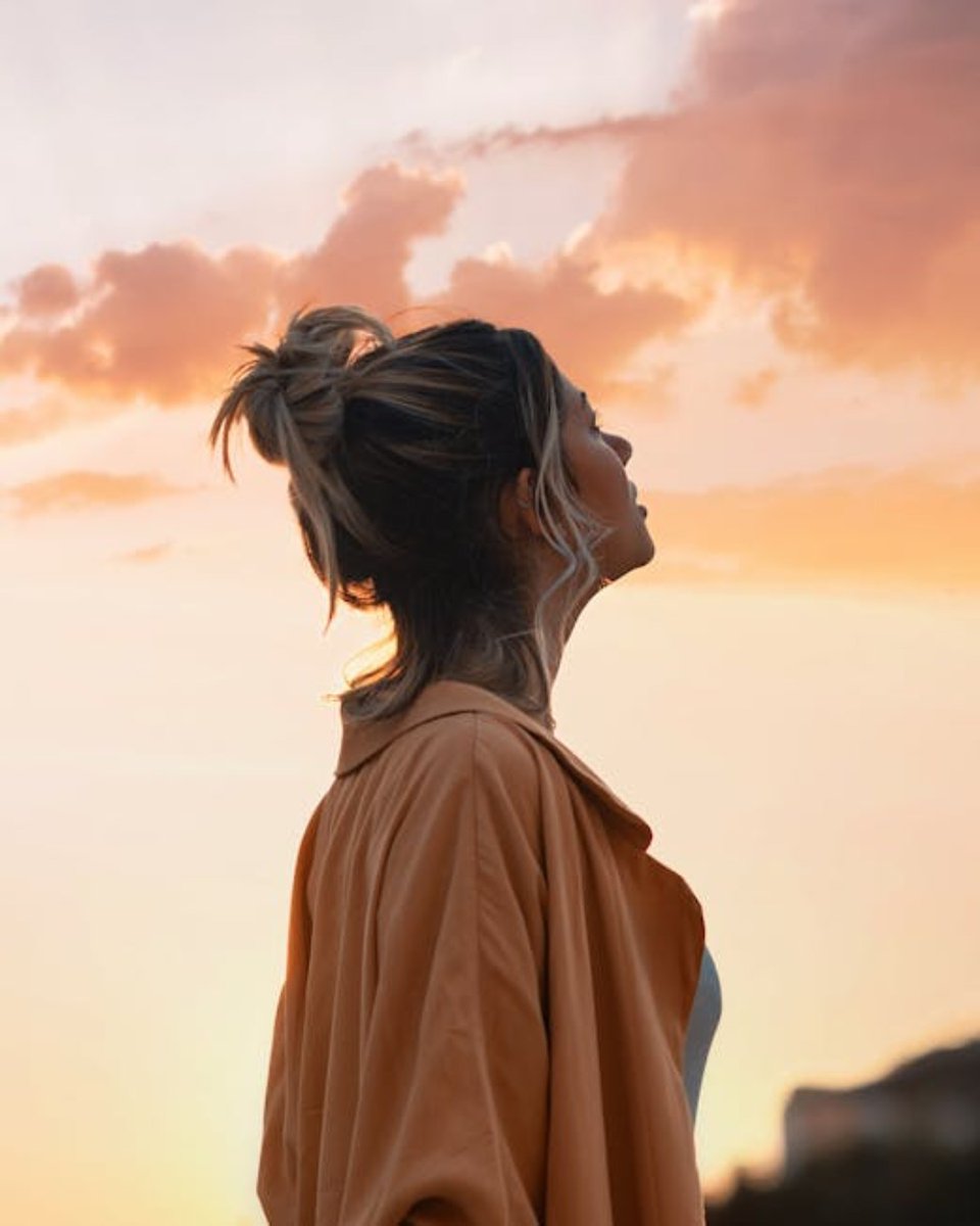 NewLifeCreditR3's tweet photo. Let Go of Limiting Beliefs About Money: 💡
Stop telling yourself that money is scarce or that you’ll never be wealthy. Shift your mindset. Believe that abundance is possible, and opportunities are out there waiting for you. 💰✨ #MoneyMindset https://t.co/oEZGUMk0aY