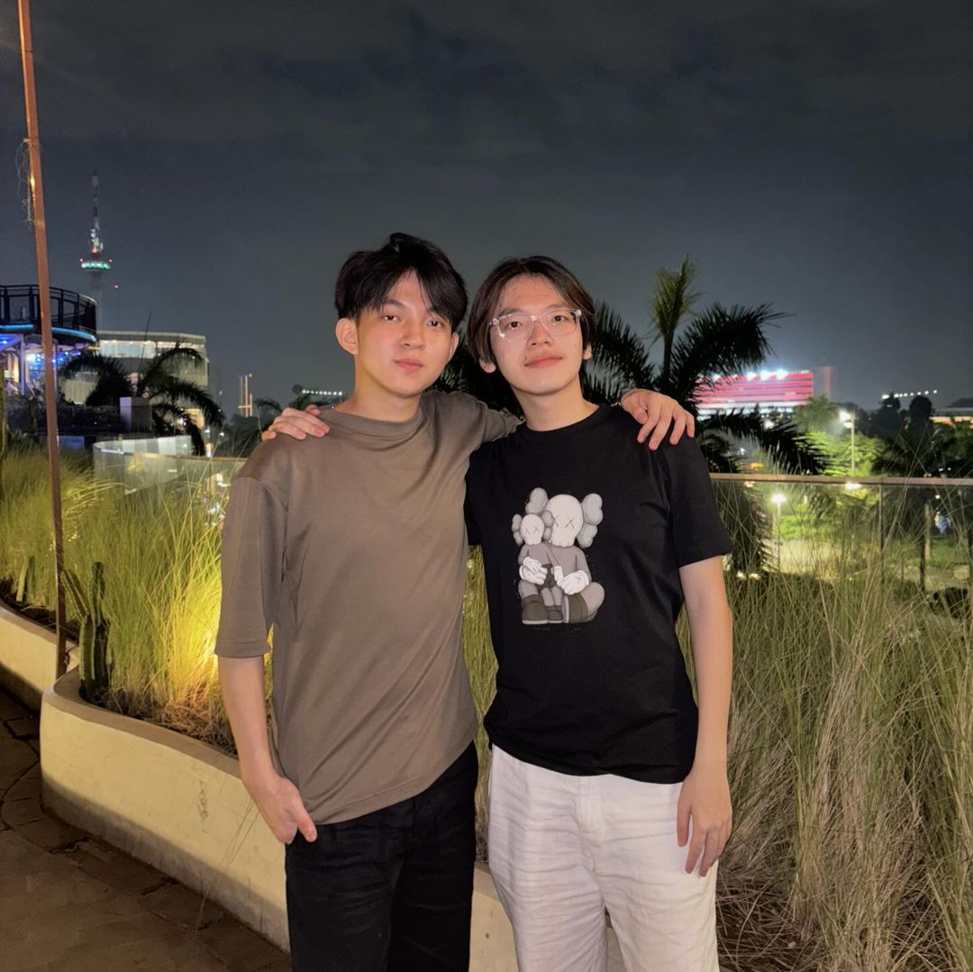 scenrc's tweet photo. (2) https://t.co/r04M8JHv56
