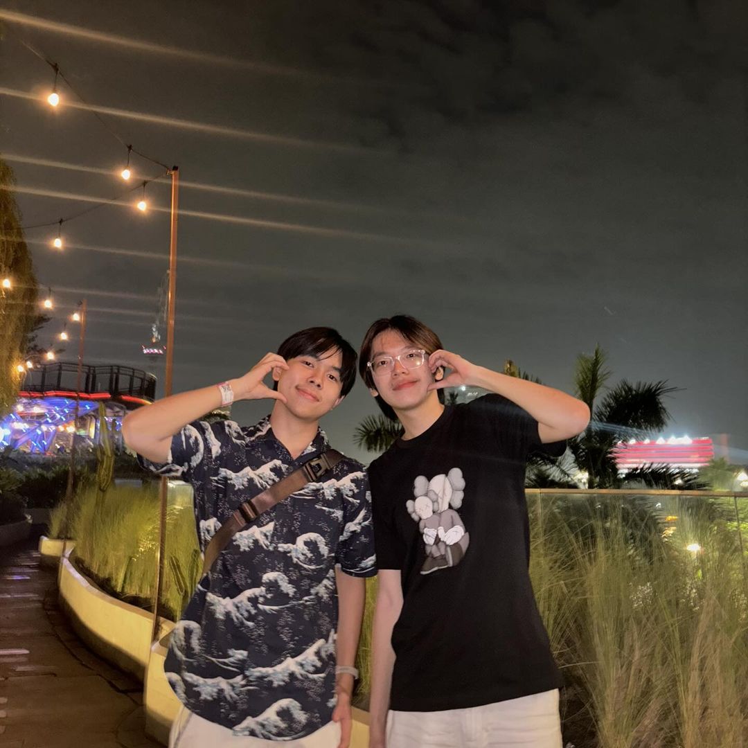 scenrc's tweet photo. (2) https://t.co/r04M8JHv56