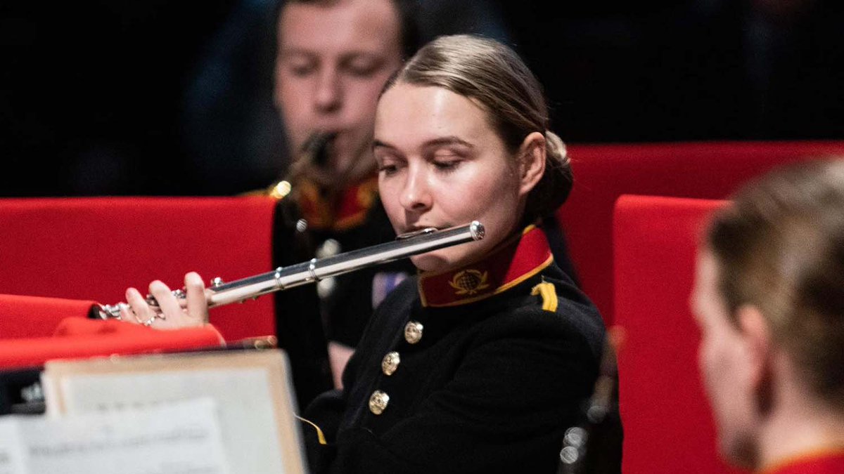 RoyalMarines's tweet photo. For Sophie.

#RoyalMarines musicians are on a mission to raise funds for charities supporting a valued bandmate who has Motor Neurone Disease. Sophie Ward was diagnosed in January this year, aged just 26, and so was born the ’26 for Soph’ challenge.

➡️https://t.co/UxD5TYxhoj https://t.co/mV1Qm3OeGI