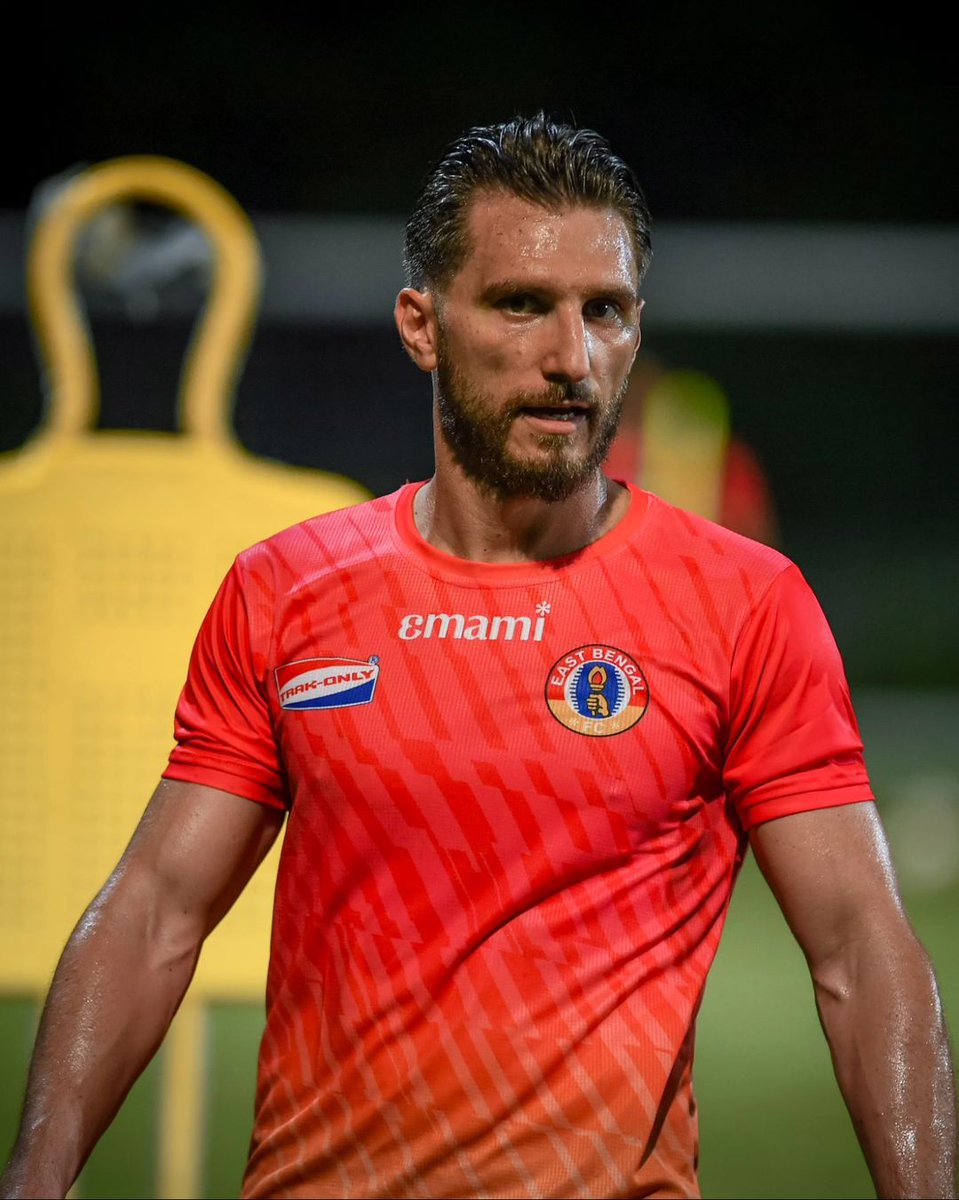 EBWORLD23's tweet photo. Update : Dimitrios Diamantakos will not play today's game due to a small injury,there js nothing to worry about this injury.Cuadrat want's to field a fully fit team in the AFC Preliminary Round and the Kolkata Derby.🔴🟡

#JoyEastBengal #EBWORLD https://t.co/DjDPlas5Vf