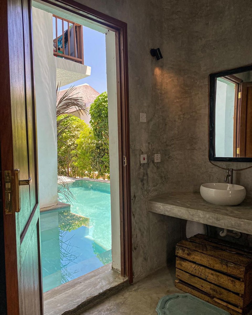 MashirimaTours's tweet photo. Anna’s Villa in Zanzibar 

This is 2 Bedroom luxurious villa located in Dongwe, Bwejuu with Private pool 

Will cost you $165 per night for 4 people
Minimum stay not less than 3 nights 

Book your stay with @MashirimaTours https://t.co/4hQLEgmJLj