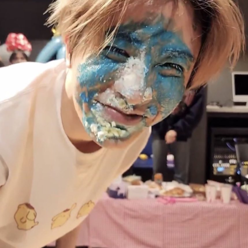 the art                                        the artist