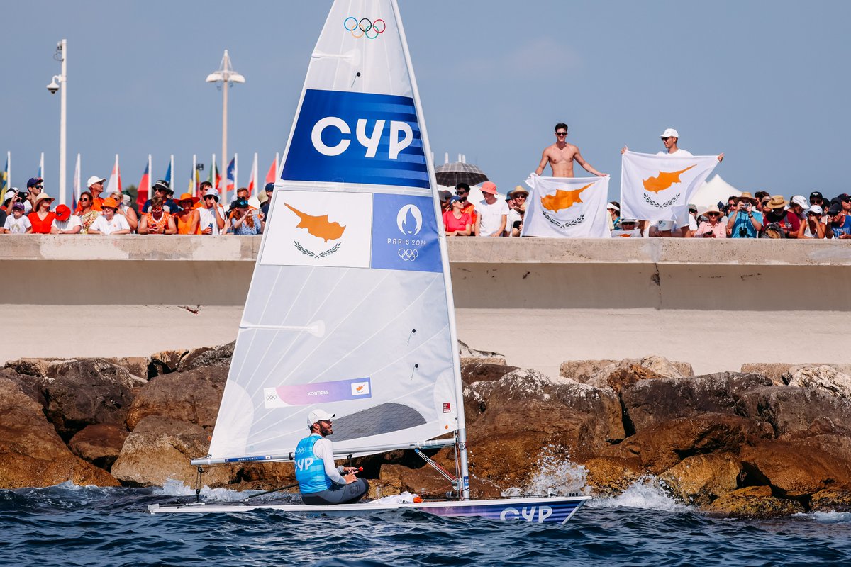 cyprusolympic's tweet photo. 🥈O Παύλος είναι μόλις ο έκτος αθλητής στην Ολυμπιακή ιστορία των Laser με δύο Ολυμπιακά μετάλλια, ενώ o Κροάτης προπονητής του Jozo Jakelic κατακτά το 4ο διαδοχικό Ολυμπιακό μετάλλιο (όλα αργυρά) αφού στο Ρίο και στο Τόκυο είχε αργυρό με τον Stipanovic.  
#TeamCyprus 🇨🇾 https://t.co/1PdirFbRwN