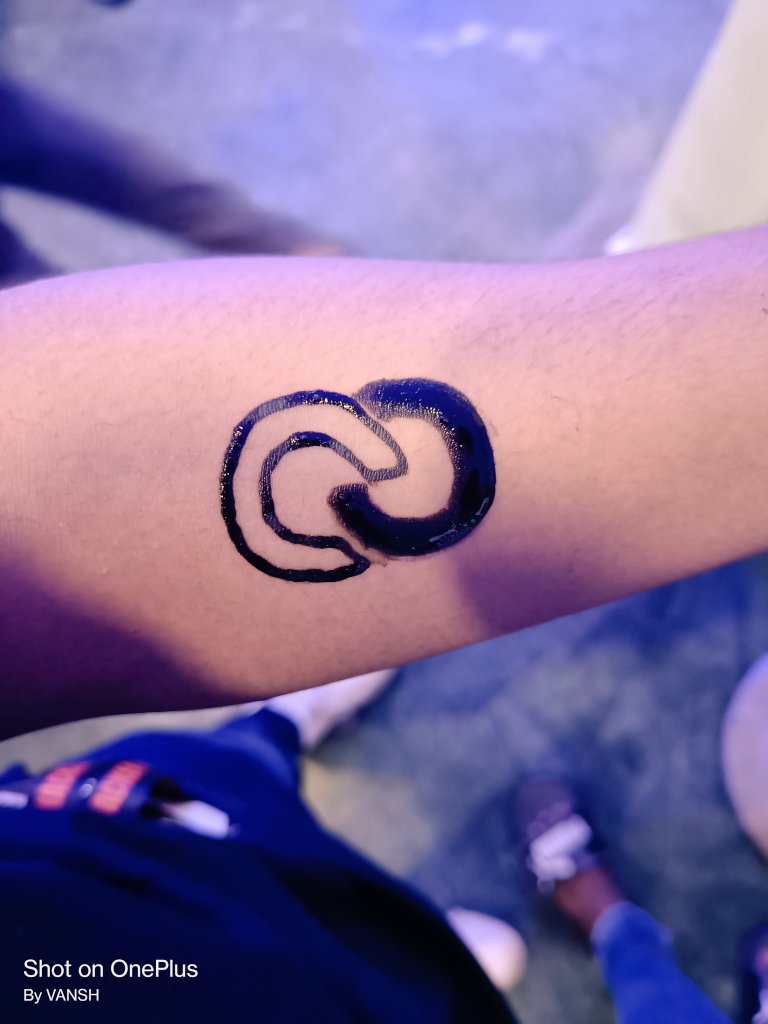 vansh_gokhale17's tweet photo. Someone's got a TATTOO!!!🤩🤩🤩
#coinexsmartchain @coinexindia @coinexcom 🔥🔥
@HackVerseIND
#HackerHouseGOA 🏖️🌊☀️ https://t.co/LH8aiEBZUe