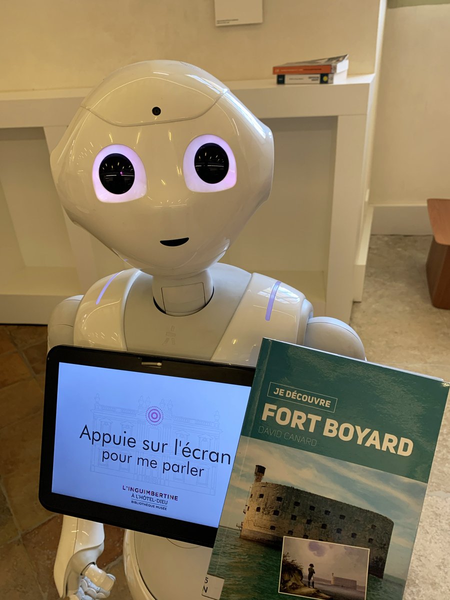L'AVEZ-VOUS VU ❓
Pepper s'est offert des vacances au début de l’été pour partir à <a href="/FortBoyardFr/">Fort Boyard</a> !
Durant les JO, il est de retour à l'Inguimbertine mais repartira le 17 août pour de nouvelles aventures avec le Père Fouras 😉

👉 N’hésitez pas à venir le saluer à l’Inguimbertine