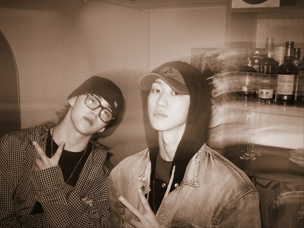 minghaocheol_'s tweet image. we got another cheolhao pic from this day 🤍 

happy 8.8 happy scoups day 🤍