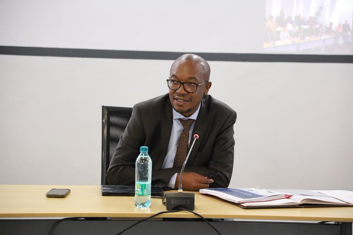 the_dtic's tweet photo. [PICTURES]: Minister Parks Tau, together with  Deputy Ministers Zuko Godlimpi and Andrew Whitfield (online), met with South Africa Economic Regulators in Pretoria. The meeting was meant to outline mandates, targets, and progress made, with the aim of accelerating delivery. https://t.co/JXoIjftz1h
