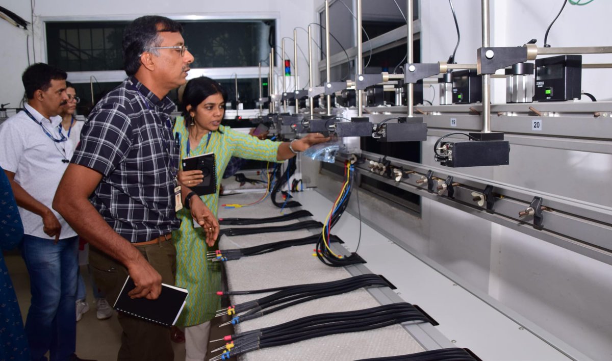 BiharEnergy's tweet photo. #Bihar's success in installing over 43 lakh #SmartPrepaidMeter is attracting attention from other states. 

A team of @KSEBLtd visited #Bihar to understand the progress of #SmartPrepaidMeter installations. They toured Naubatpur & Patna Gramin, and met urban consumers in Dakbungalow and Bankipore divisions. The visiting team of engineers from #Kerala met the SPM consumers and penned down their encouraging feedback.

Thereafter the team discussed various aspects with a group of Discom engineers led by ESE PESU East Shri @manishkant501 accompanying them regarding implementation procedures, consumer engagement, tariff restructuring, installation protocols, communication network and IT integration.

#BSPHCL
