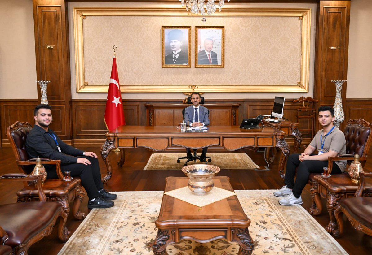 kocaelivaliligi's tweet photo. Vali Aktaş, Üniversite Öğrencileriyle Bir Araya Geldi
⬇️ https://t.co/RCKYwVQhTp https://t.co/y0fxDl0rq8
