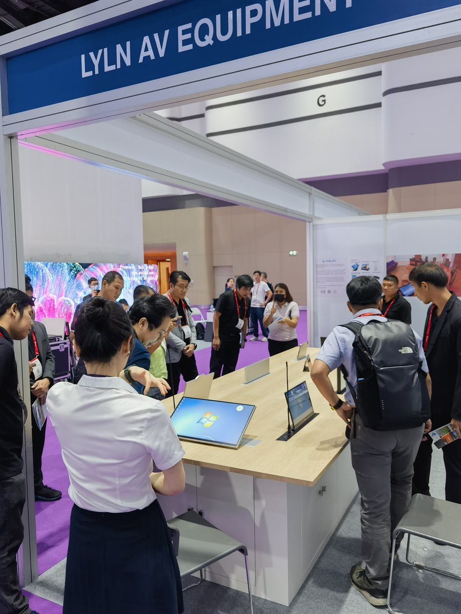 lylnav's tweet photo. LYLN Retractable Monitors at Infocomm Asia, from Jul 17-19, 2024 #Infocommasia2024
#LYLN #retractablescreen #liftscreen https://t.co/MhjRls8lZw