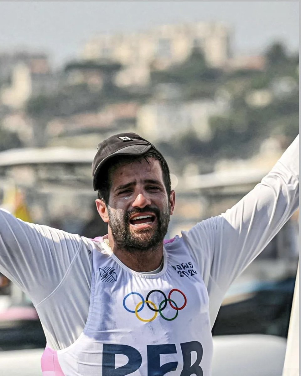 lacatedraperu's tweet photo. ¡LAS LÁGRIMAS 😭 DE STEFANO PESCHIERA 🇵🇪 LUEGO DE GANAR LA MEDALLA OLÍMPICA PARA PERÚ!

Eres grande, Stefano. 

#stefanopeschiera #Paris2024 https://t.co/vFcT4bdsVN