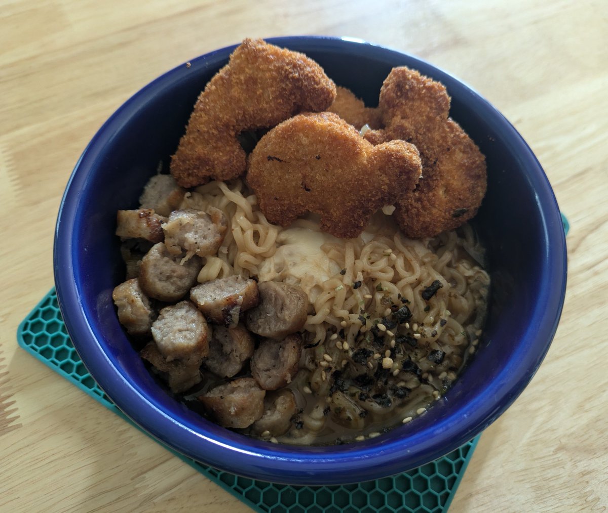willitgetthere's tweet photo. Homemade brunch ramen with breakfast sausage, egg, cheese, and @ImpossibleFoods' nuggets...
...#WillItGetThere?
#homemade #ramen #foodie #impossible #nuggets #brunch #protein https://t.co/WtbdsENdjO