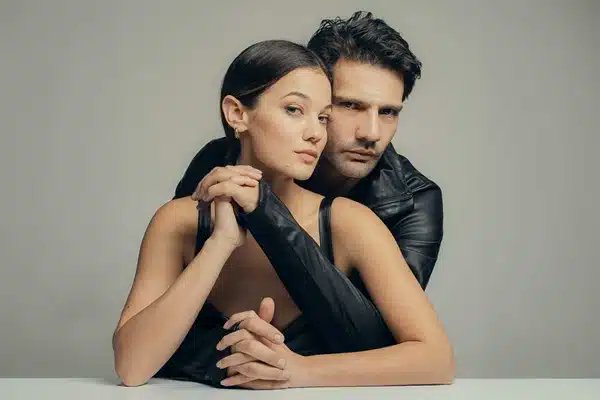 CANALE5 PARLA TURCO 

#SegretiDiFamiglia raddoppia in prima serata il 25 e il 29 agosto 

#EndlessLove sbarca in prima serata venerdì 30 agosto 

#ascoltitv.