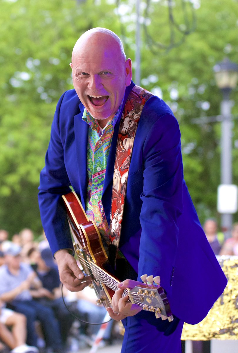 UPresents's tweet image. Moments from Elton Rohn’s spectacular performance at the bandstand last Thursday ✨🎹 Don’t forget to join us this Thursday for our final show! 

Photos courtesy Rob Hyland. RH+A

#ThursdayNightsAtTheBandstand #TNATB #LiveMusic #UnionvilleMainStreet