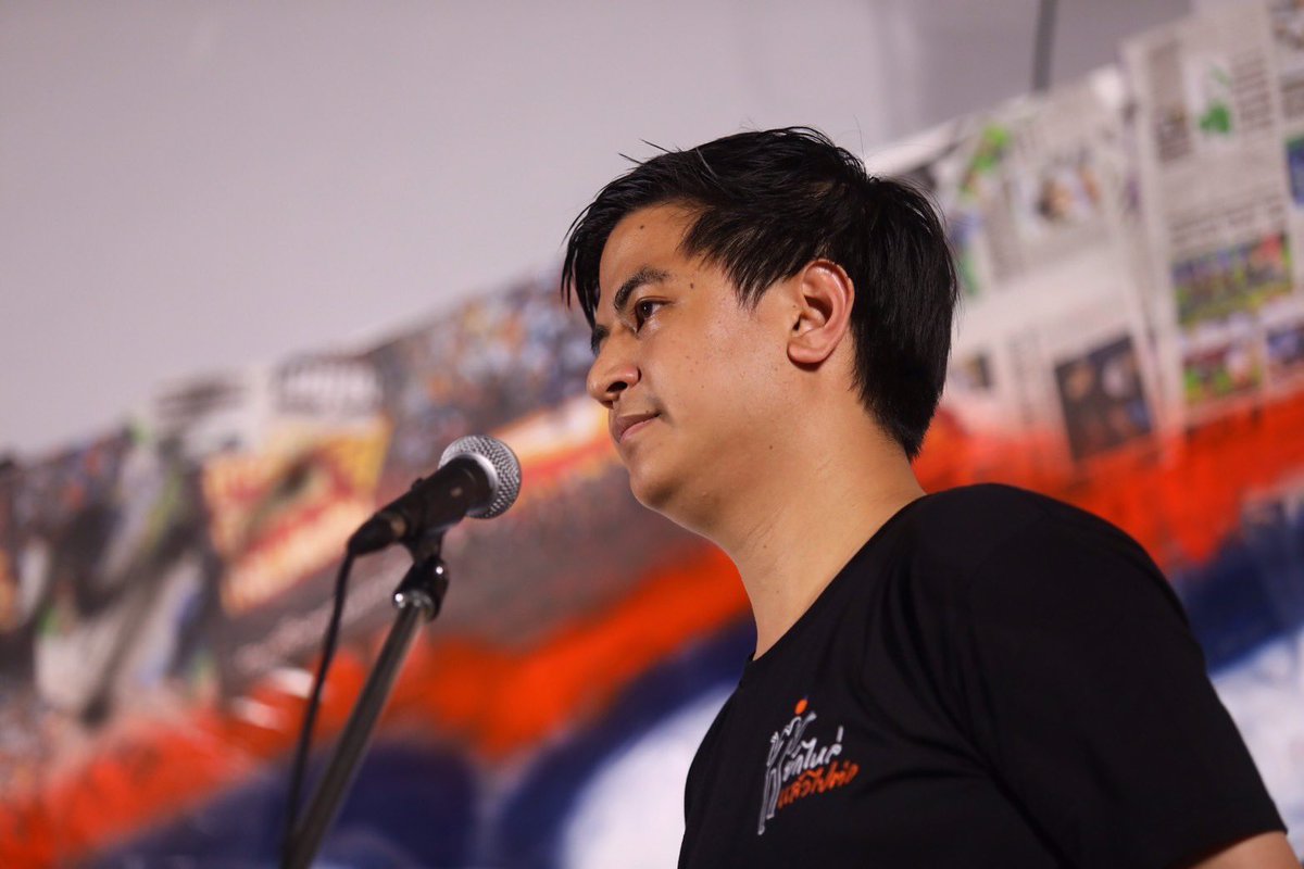 paritw92's tweet image. วันนี้ ไม่ใช่เวลาที่เราต้องมา “เสียใจ”
.
แม้เขาจะยุบพรรคเราในฐานะ “องค์กร” ไปแล้ว…
.
…แต่สิ่งที่เขาไม่มีทางยุบได้คือ “อุดมการณ์” ที่หลอมรวมเราและเป็นเข็มทิศให้เรานำพาประเทศไปสู่เป้าหมายที่เราวาดหวังไว้
.
เพราะ “ก้าวไกล” ไม่ใช่อิฐและปูนที่ถูกใช้สร้างอาคารสำนักงาน
.
“ก้าวไกล”