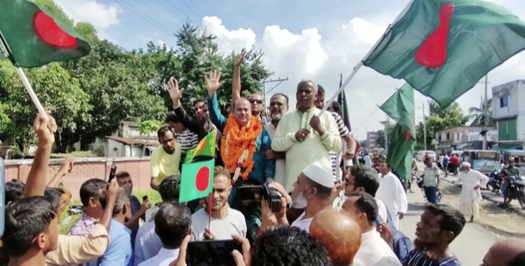 নওগাঁয় বিএনপি-জামায়াতের দেড় শতাধিক নেতাকর্মী কারামুক্ত