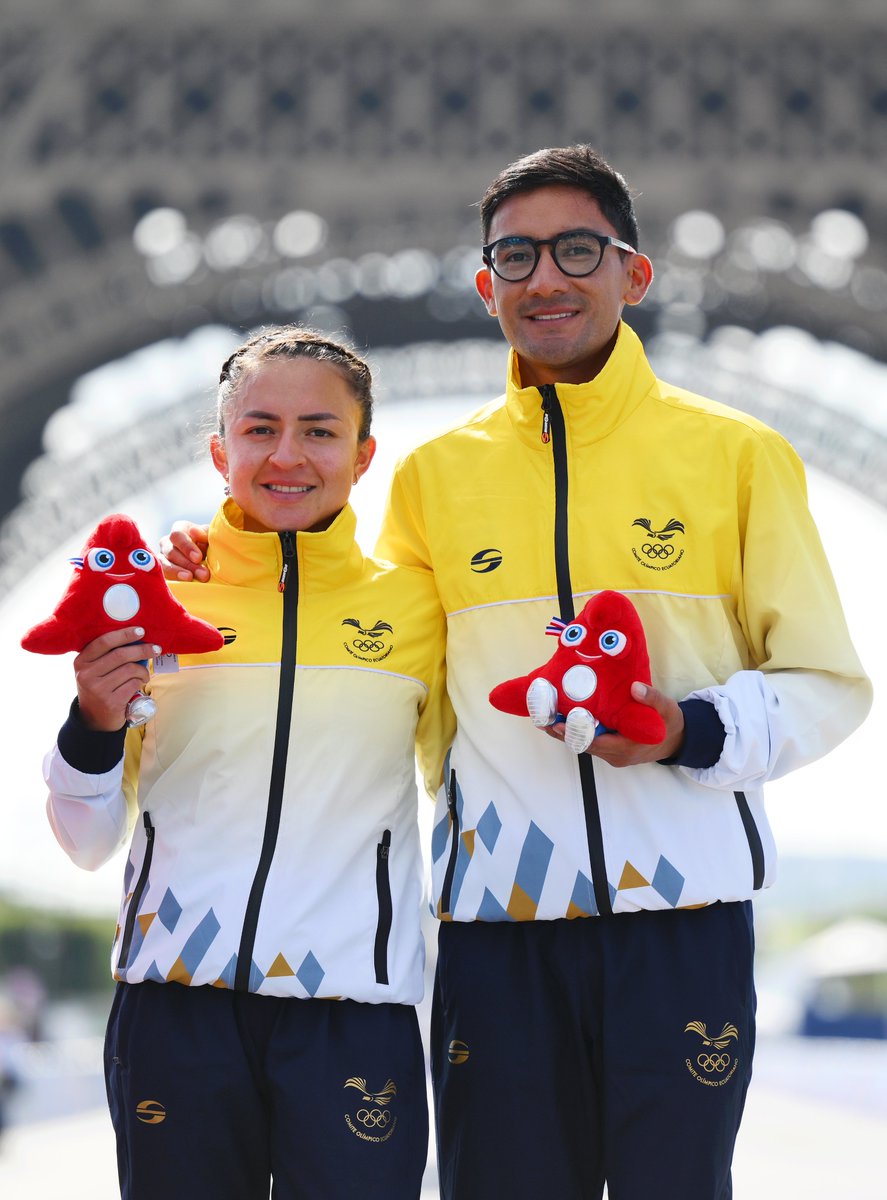 juegosolimpicos's tweet photo. UNA POSTAL SOÑADA PARA ECUADOR 🇪🇨🥈

Daniel Pintado y Glenda Morejón festejaron la medalla de #plata en la prueba de maratón de marcha por relevos mixtos. 🫶

¡Felicitaciones, chicos! 💛💙❤️

#JuegosOlímpicos #Paris2024 I @ECUADORolimpico https://t.co/lc2fo9L4NT