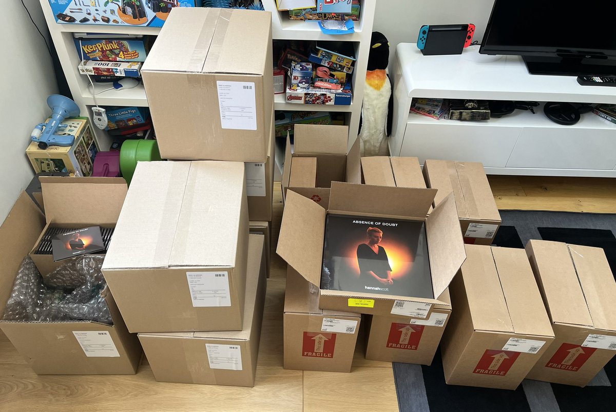 Hannah Scott tweet media