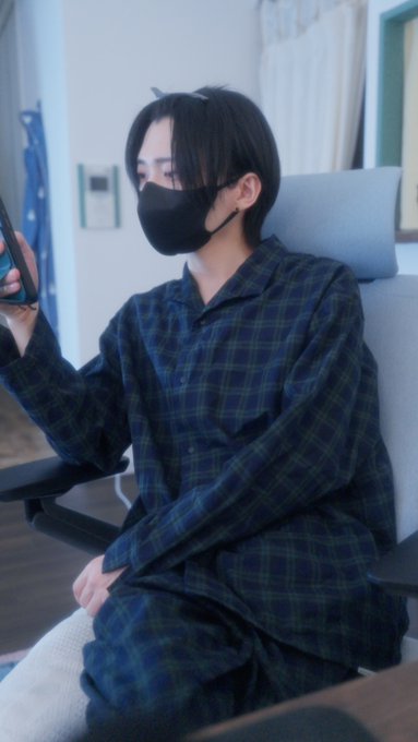 前髪ない😨 https://t.co/4wlNkq7Z1Q