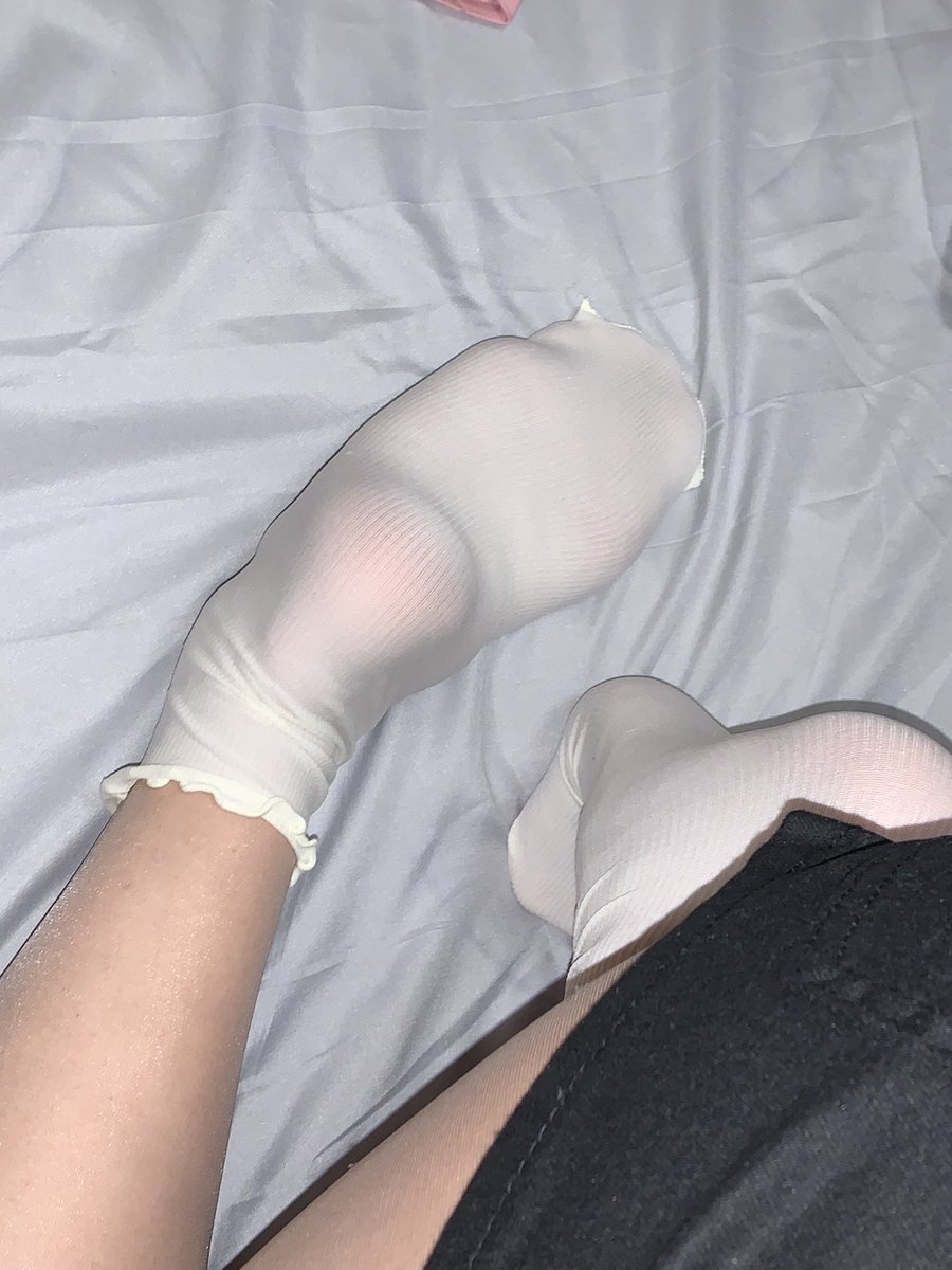 XxiaoZzhiAa's tweet photo. 还热乎的 冒着热气的小白袜  #伪娘cd #伪娘の日常 #女装男子 https://t.co/9EMlqV1MPN