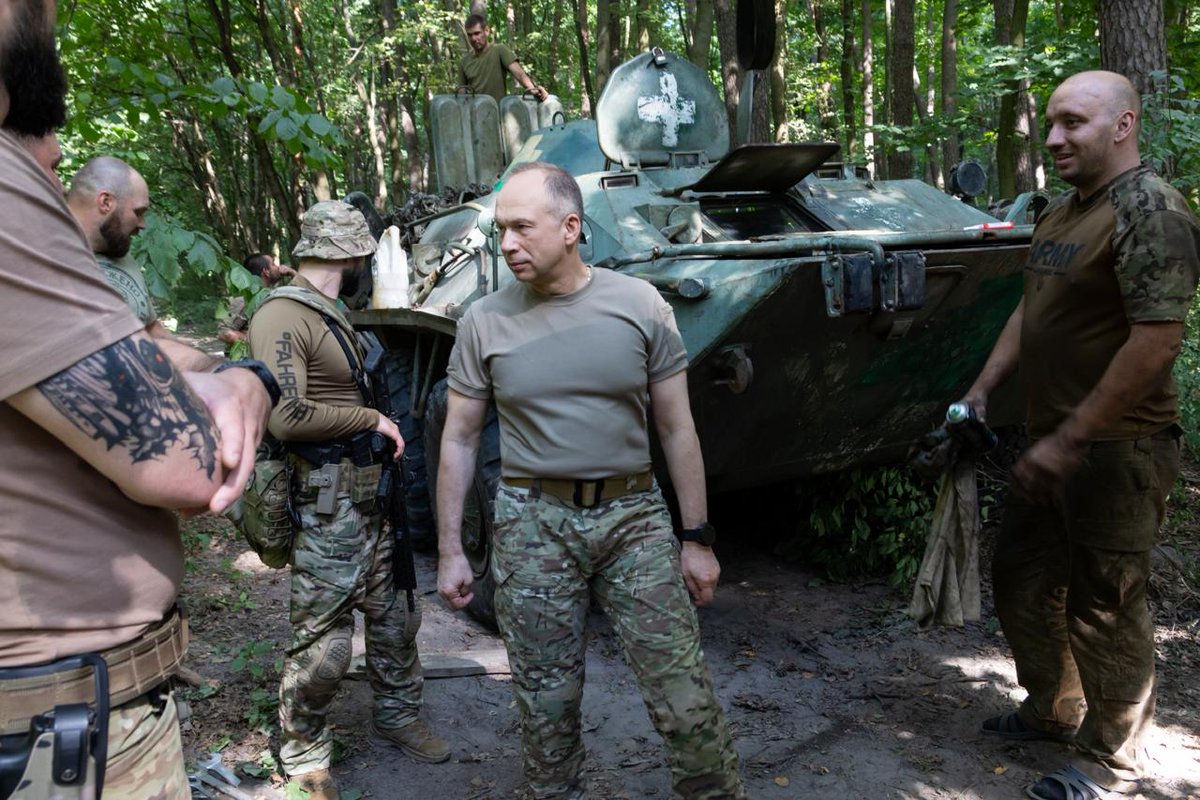 CinC_AFU's tweet photo. Перевіряю готовність підрозділів до виконання бойових завдань. https://t.co/VbR8eP78WU