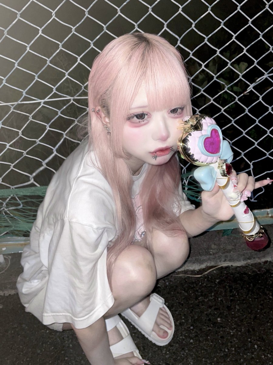 uin2218's tweet photo. 生きるの下手すぎるね https://t.co/A91fdKiblc